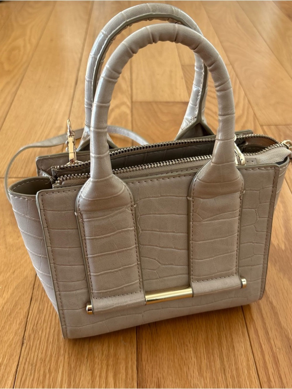 Structured Croc-Embossed Top Handle Bag in Light Taupe Zara - Picture 2 of 4